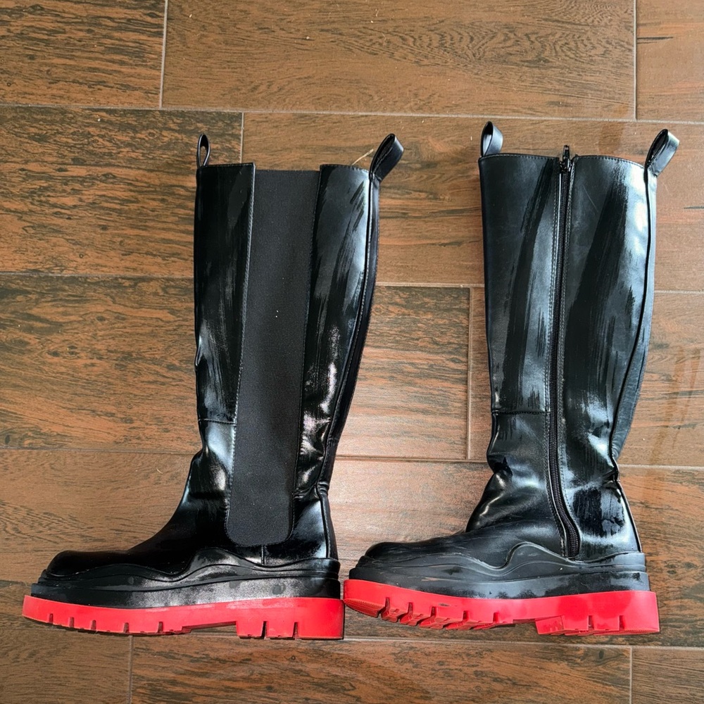 Faux Leather Women’s Black and Red Tall Boots Size 8.5
